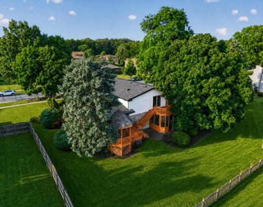 16w707 90th Street - Photo Thumbnail 16