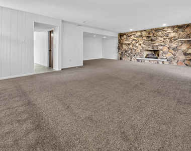 16w707 90th Street - Photo Thumbnail 7