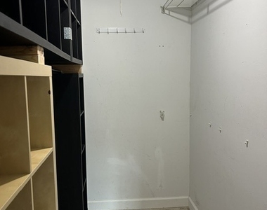 1875 Tall Oaks Drive - Photo Thumbnail 11