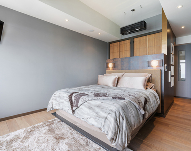 175 E Delaware Place - Photo Thumbnail 30