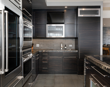 175 E Delaware Place - Photo Thumbnail 18