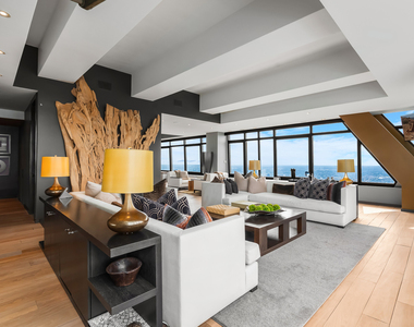 175 E Delaware Place - Photo Thumbnail 28