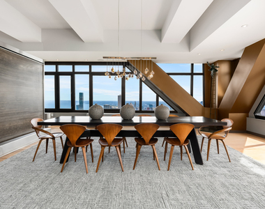 175 E Delaware Place - Photo Thumbnail 8