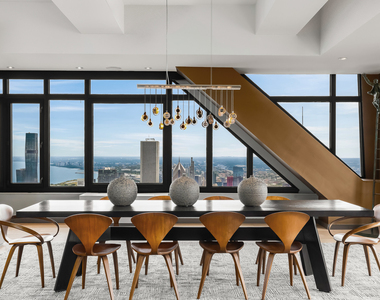 175 E Delaware Place - Photo Thumbnail 10