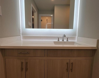 8003 Woodway Drive - Photo Thumbnail 5