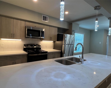 8003 Woodway Drive - Photo Thumbnail 1