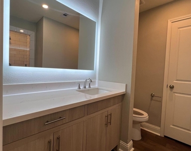 8003 Woodway Drive - Photo Thumbnail 6