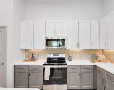 1617 Enid Street - Photo Thumbnail 7