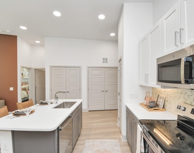 1617 Enid Street - Photo Thumbnail 5