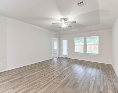 17590 Rosette Grass Drive - Photo Thumbnail 4
