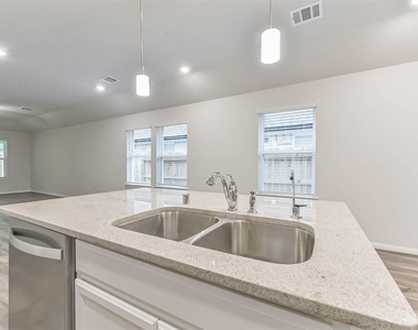 17590 Rosette Grass Drive - Photo Thumbnail 10
