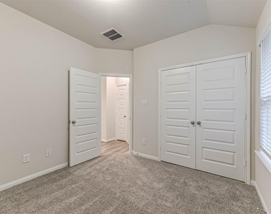17590 Rosette Grass Drive - Photo Thumbnail 28