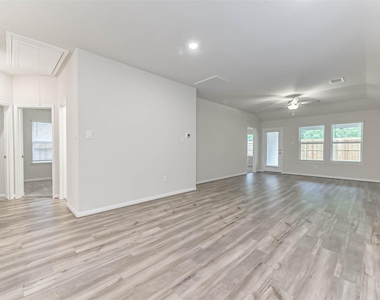 17590 Rosette Grass Drive - Photo Thumbnail 14