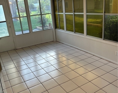 1031 El Mar Avenue - Photo Thumbnail 5