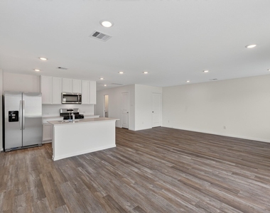 40818 Hawthorne Glades Street - Photo Thumbnail 17