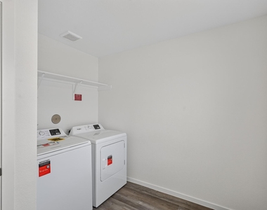 40818 Hawthorne Glades Street - Photo Thumbnail 25