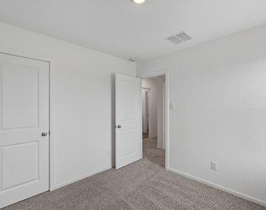 40818 Hawthorne Glades Street - Photo Thumbnail 32