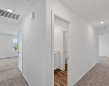 40818 Hawthorne Glades Street - Photo Thumbnail 30