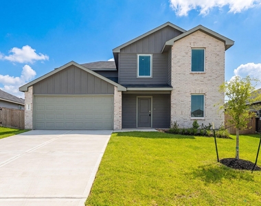 40818 Hawthorne Glades Street - Photo Thumbnail 2