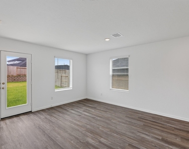 40818 Hawthorne Glades Street - Photo Thumbnail 16