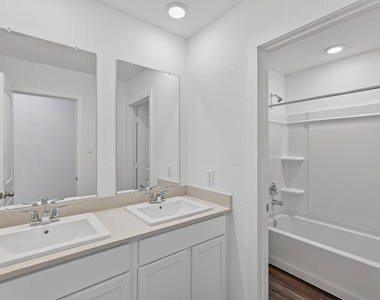 40818 Hawthorne Glades Street - Photo Thumbnail 35