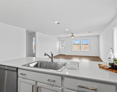 2805 Fountain Woods Drive - Photo Thumbnail 11