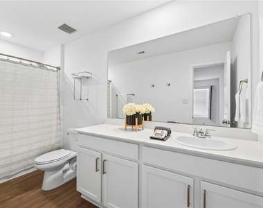 2805 Fountain Woods Drive - Photo Thumbnail 14