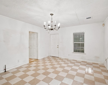 5005 Lyons Avenue - Photo Thumbnail 6