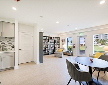 25720 Hickory Boulevard - Photo Thumbnail 36