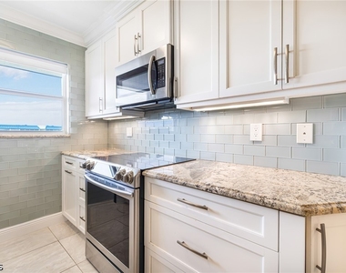 25720 Hickory Boulevard - Photo Thumbnail 7