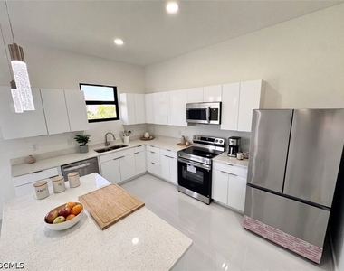 4226 Nw 32nd Lane - Photo Thumbnail 8