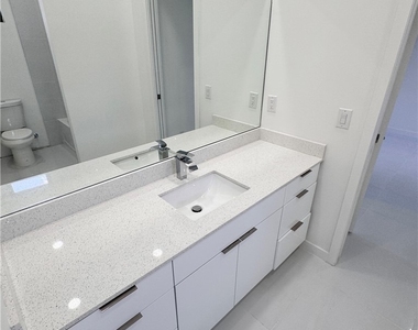 4226 Nw 32nd Lane - Photo Thumbnail 30