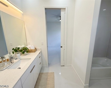 4226 Nw 32nd Lane - Photo Thumbnail 27