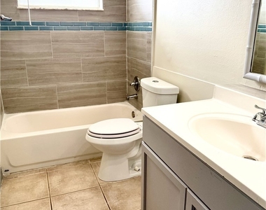 2055 Braman Avenue - Photo Thumbnail 11