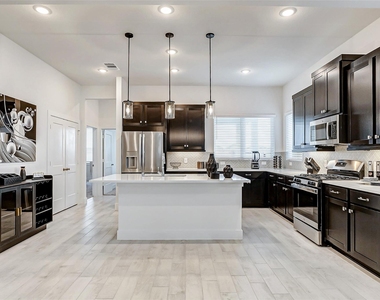 21110 Garden Palm Drive - Photo Thumbnail 4