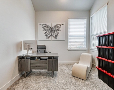 21110 Garden Palm Drive - Photo Thumbnail 9