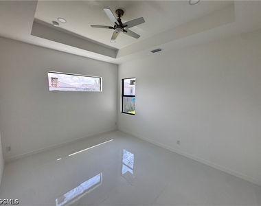 4012 Nw 22nd Terrace - Photo Thumbnail 15