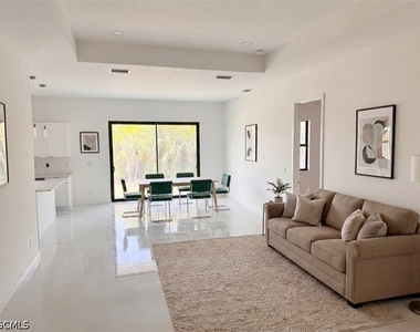 4012 Nw 22nd Terrace - Photo Thumbnail 8