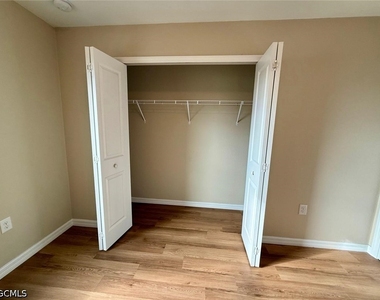 7033 Waldo Circle - Photo Thumbnail 18