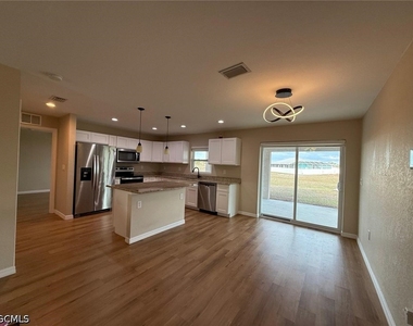 7033 Waldo Circle - Photo Thumbnail 6
