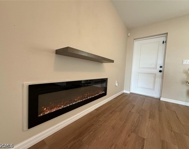7033 Waldo Circle - Photo Thumbnail 15