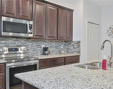 8784 Cascade Price Circle - Photo Thumbnail 10