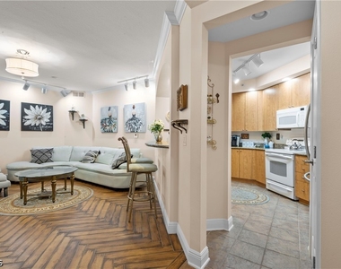 2825 Palm Beach Boulevard - Photo Thumbnail 23