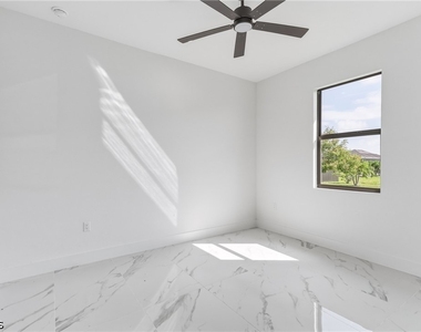 3531 Nw 19th Terrace - Photo Thumbnail 13