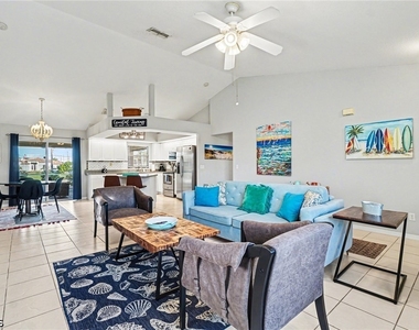 2727 Sw 2nd Court - Photo Thumbnail 5