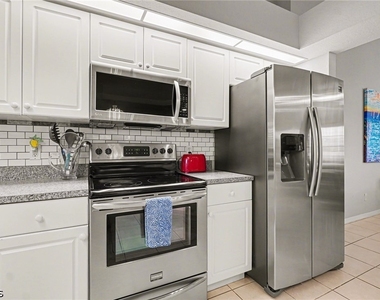 2727 Sw 2nd Court - Photo Thumbnail 9