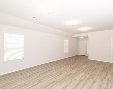24123 Treviso Gardens Court - Photo Thumbnail 2