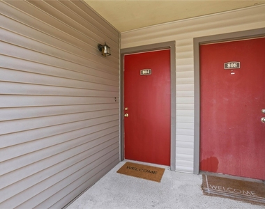 2025 Augusta Drive - Photo Thumbnail 2