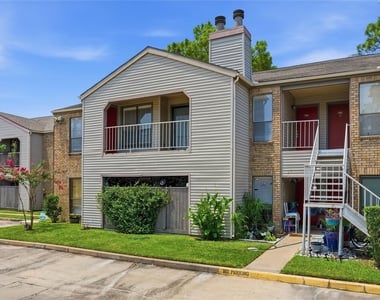 2025 Augusta Drive - Photo Thumbnail 1