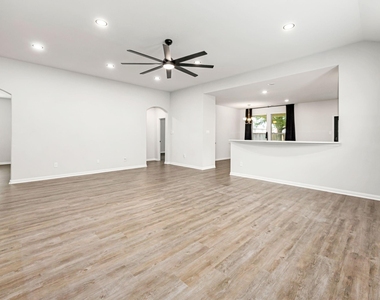 11323 Cora Lane - Photo Thumbnail 8